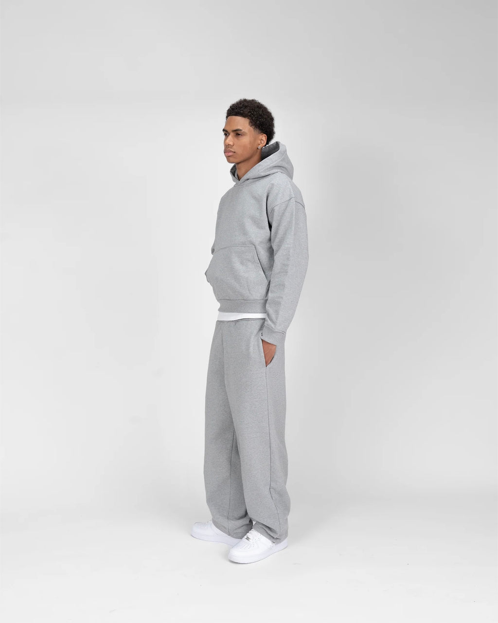 BAGGY SWEATPANTS - GREY