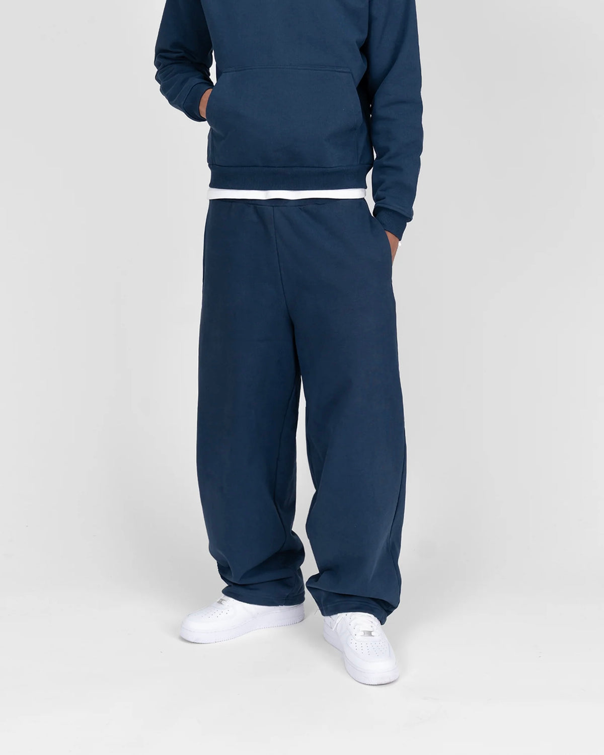 BAGGY SWEATPANTS - NAVY BLUE