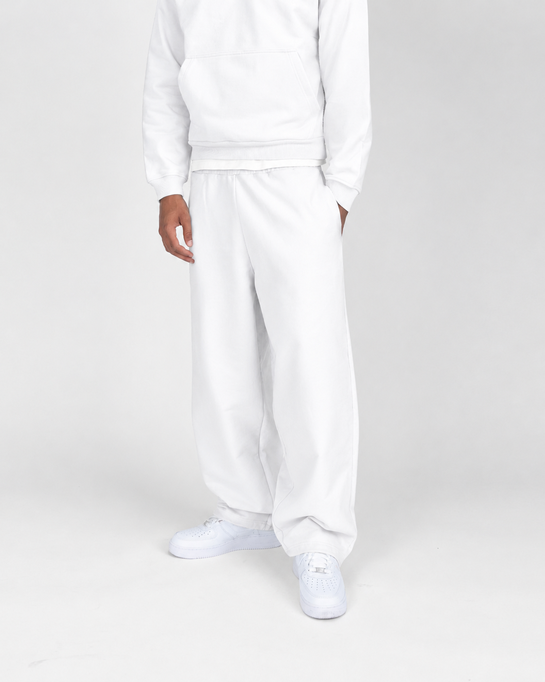 BAGGY SWEATPANTS - WHITE