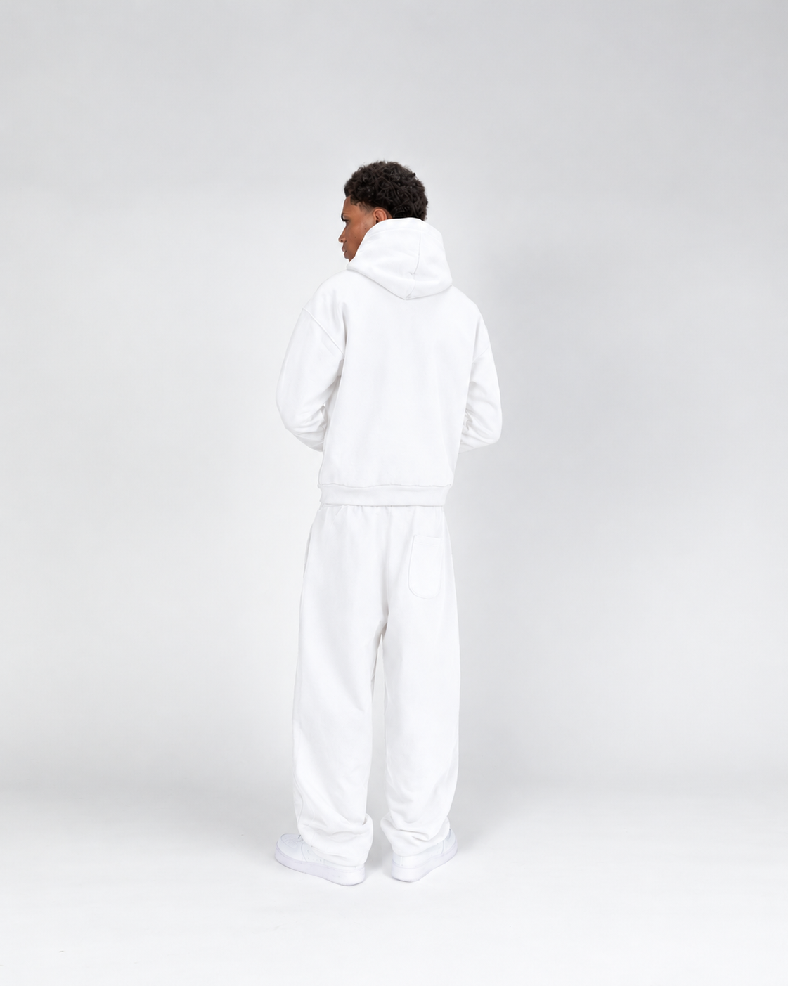 BAGGY SWEATPANTS - WHITE
