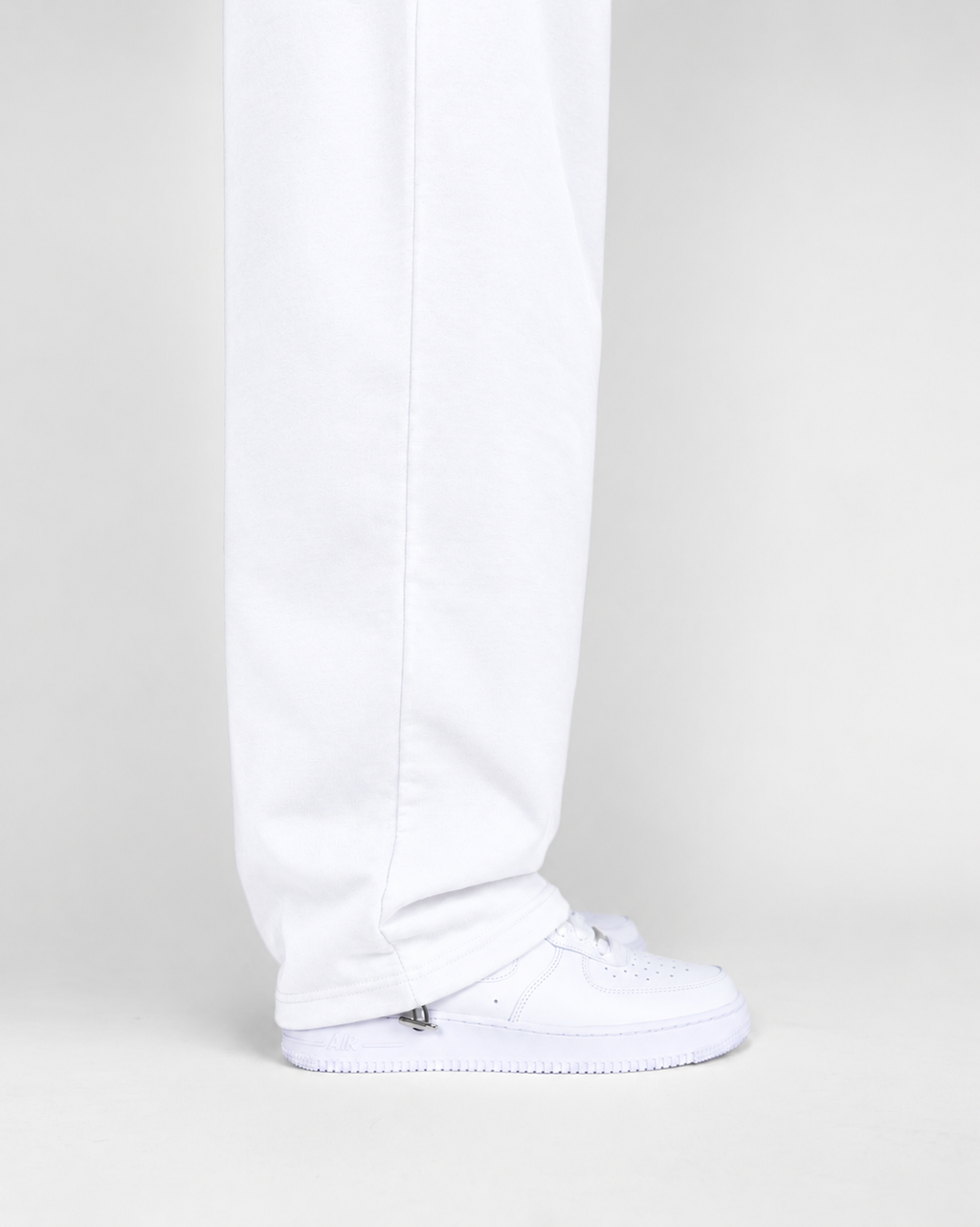 BAGGY SWEATPANTS - WHITE